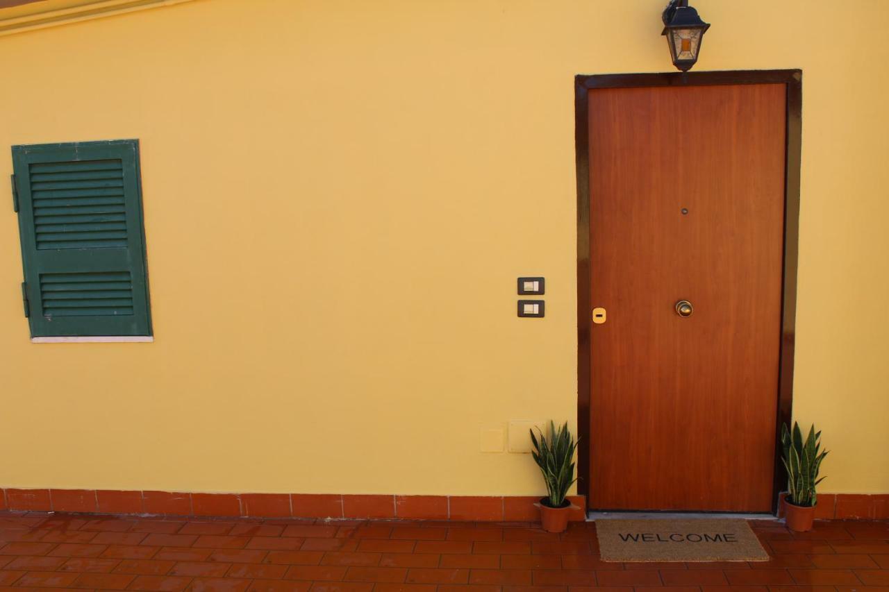 L'Occhio Sul Vesuvio Appartamento Con Terrazza Privata E Casa Vacanza Senza Terrazza Privata Неаполь Екстер'єр фото